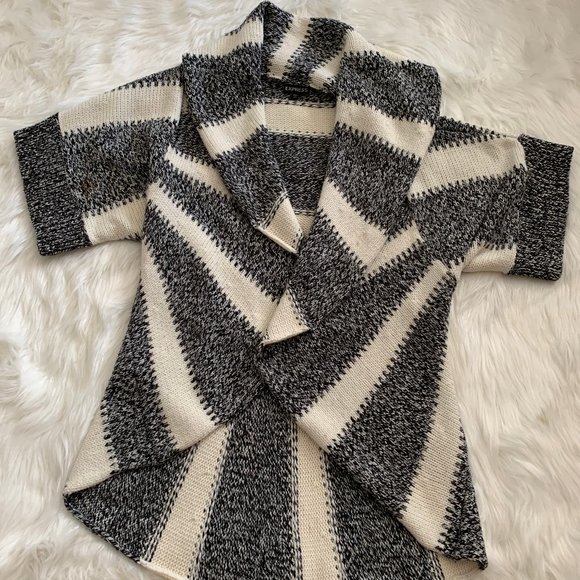 Express Sweater - Picture 1 of 3